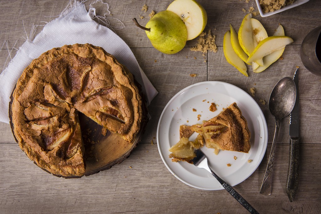 Hot Sugar Pie With Cream And Pears